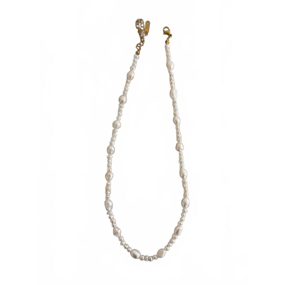 NEW CHANSUTTPEARLS women's arianna necklace in white